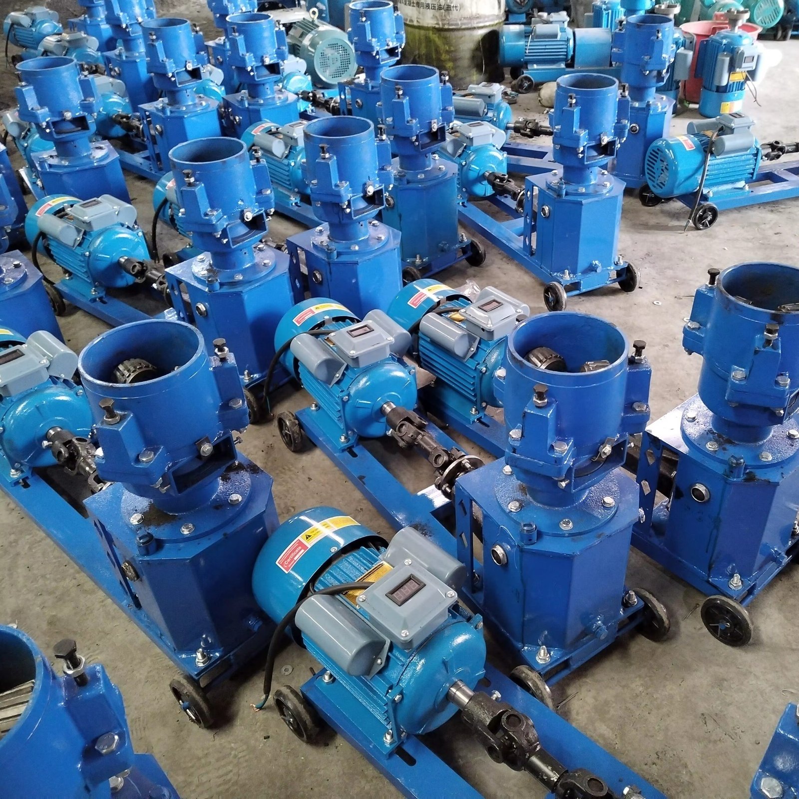 Fish Feed Pellet Machine 5 MAIKONG MK-BEM80 fish feed pellet machine producing floating pellets